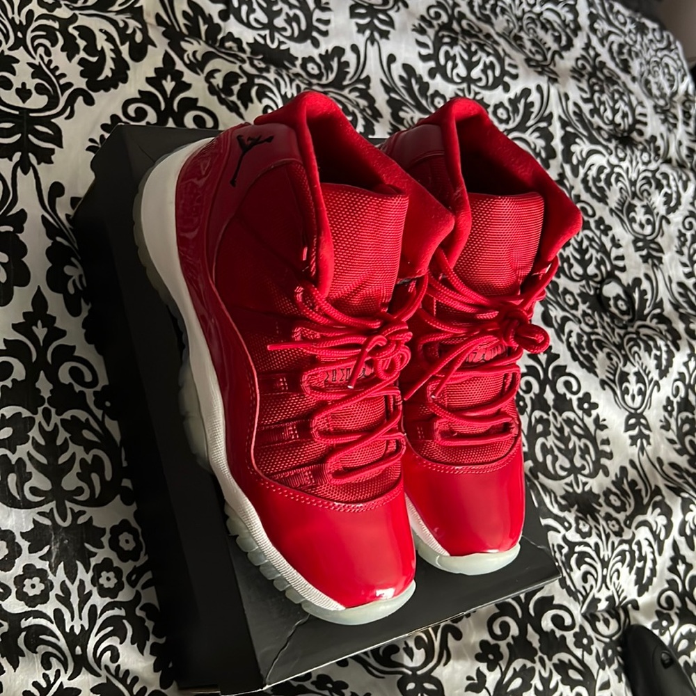 Air Jordan 11’s GS